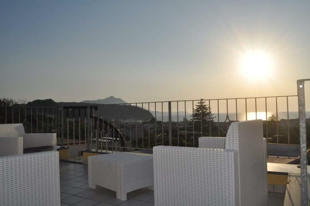 Hotel Dalla Maestra Lucia Procida Esterno foto